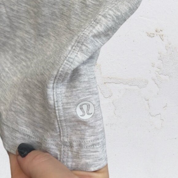 NWOT All Yours Lululemon T shirt size 6 - Picture 2 of 2